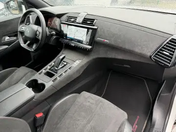DS 7 Crossback Performance Line LED Navi Leder