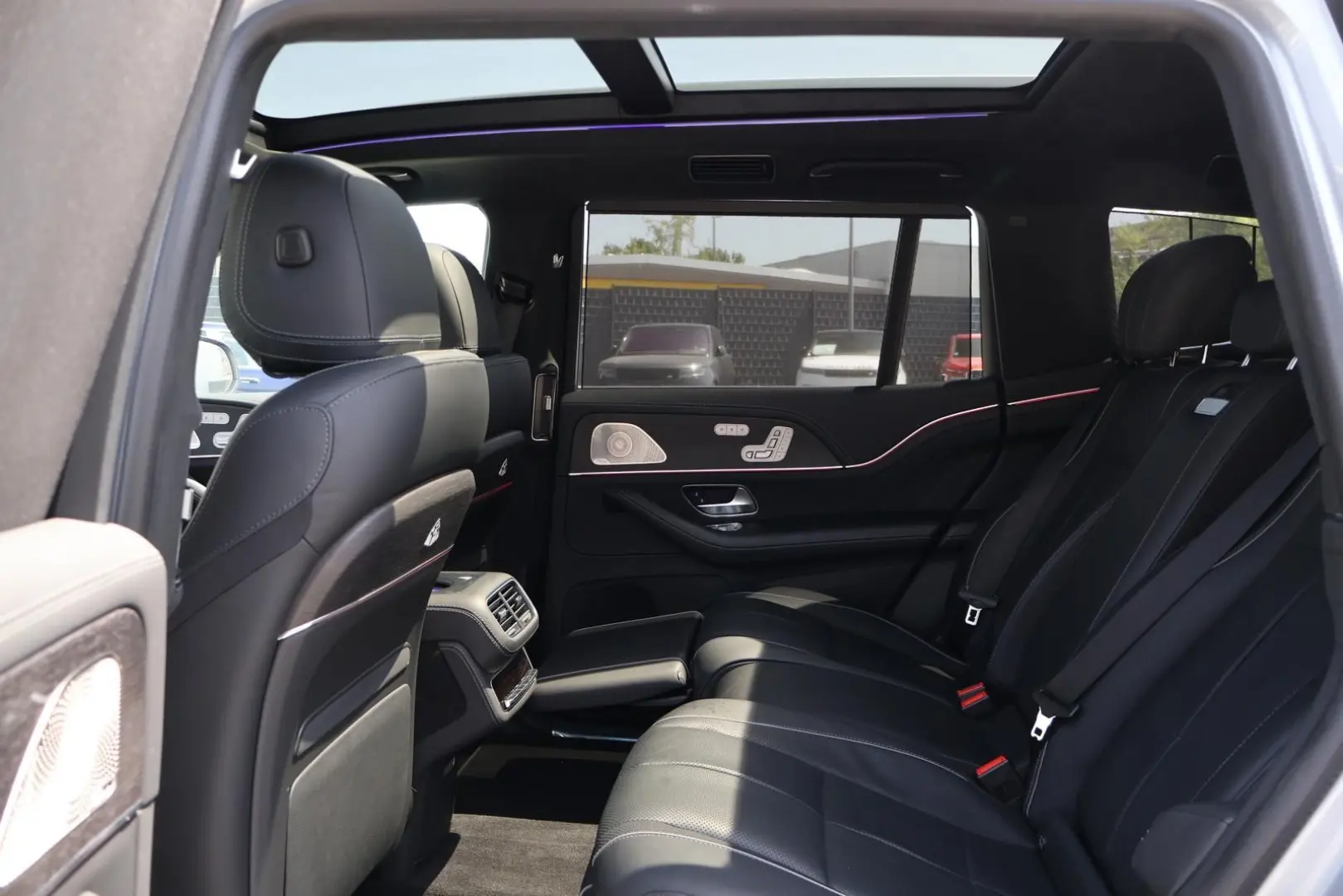 GLS 600 4M Maybach TwoTone-Executive-AHK-Pano