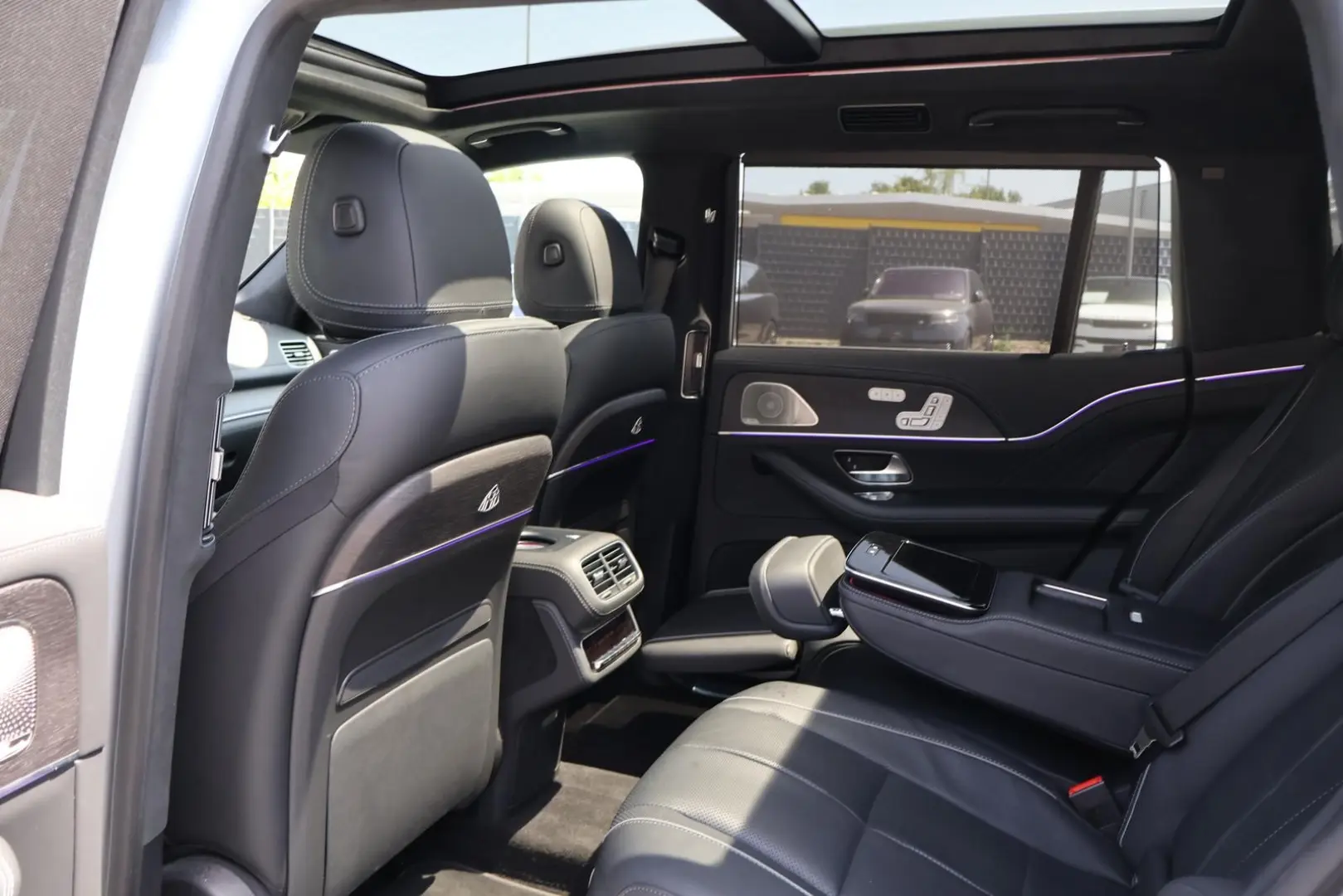 GLS 600 4M Maybach TwoTone-Executive-AHK-Pano