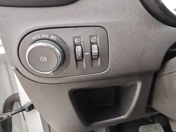 Opel Crossland (X)