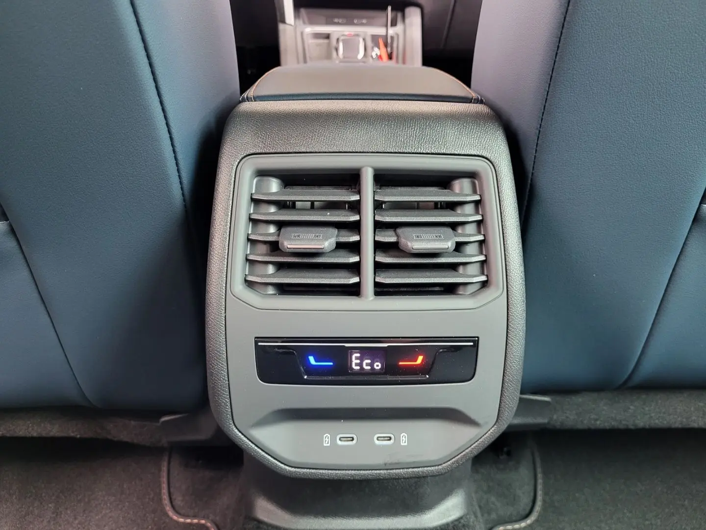 Formentor e-HYBRID LEDER+NAVI+PANO+LED AD El. Pa