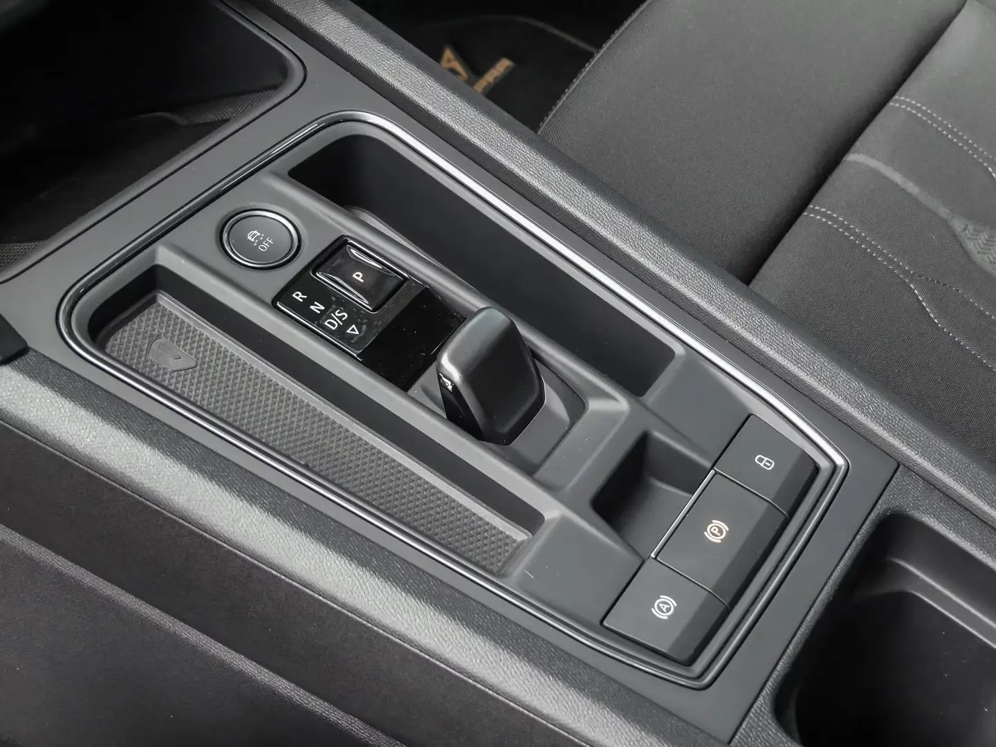 Formentor VZ 2.0 TSI 4Drive DSG AHK+BEATS+LED