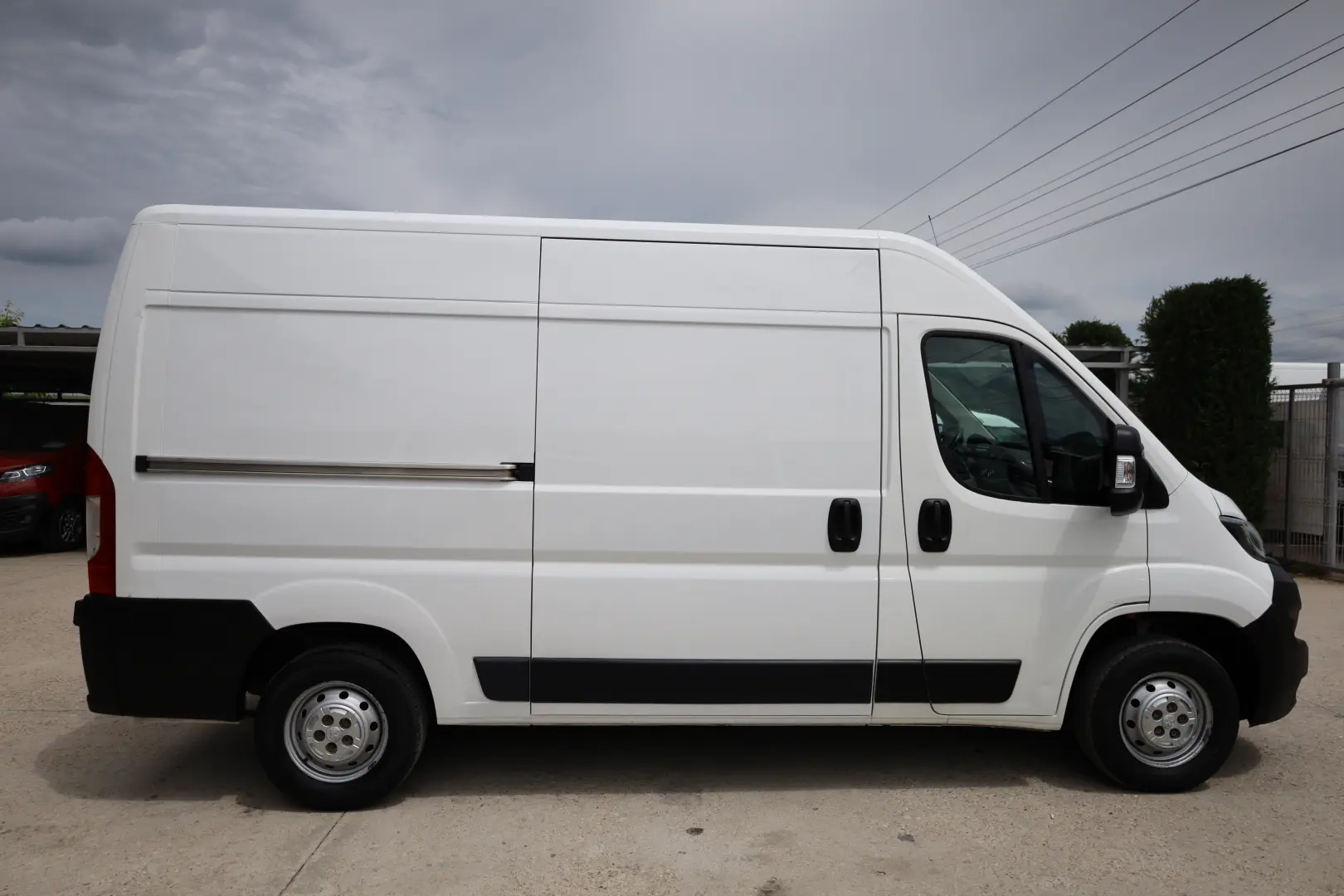 Peugeot Boxer 2.0 130 HP L2H2