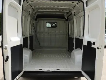 Peugeot Boxer 2.0 130 HP L2H2