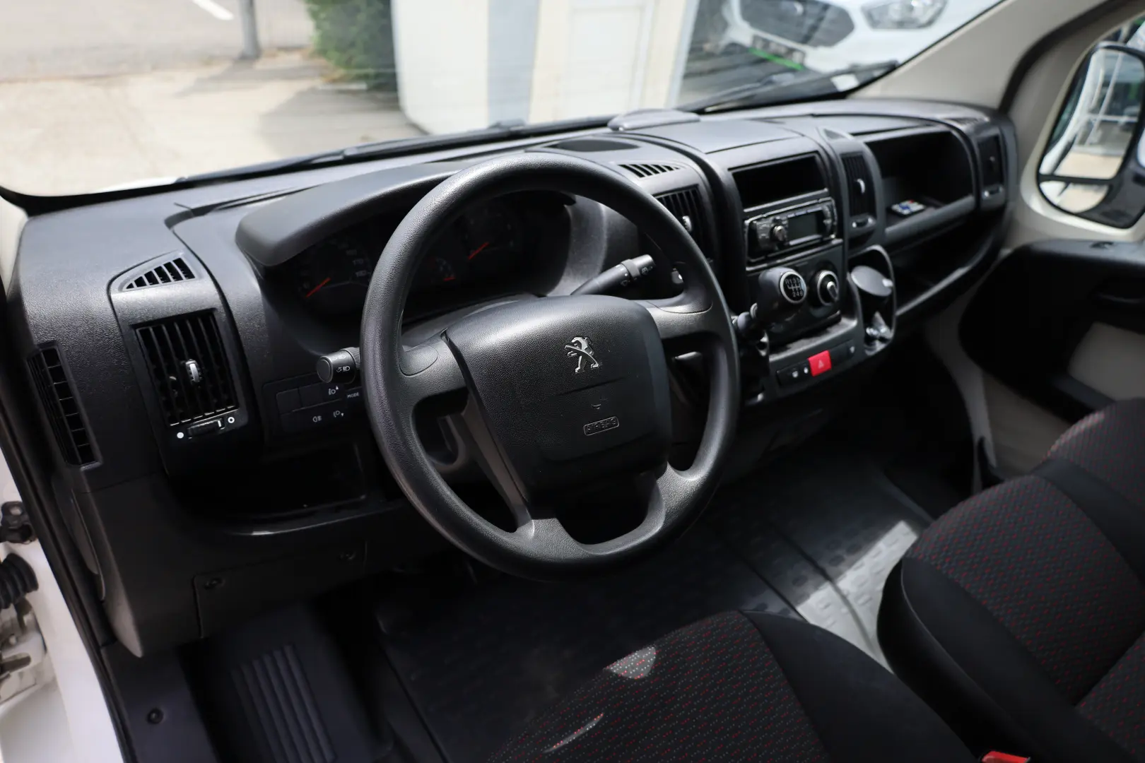 Peugeot Boxer 2.0 130 HP L2H2