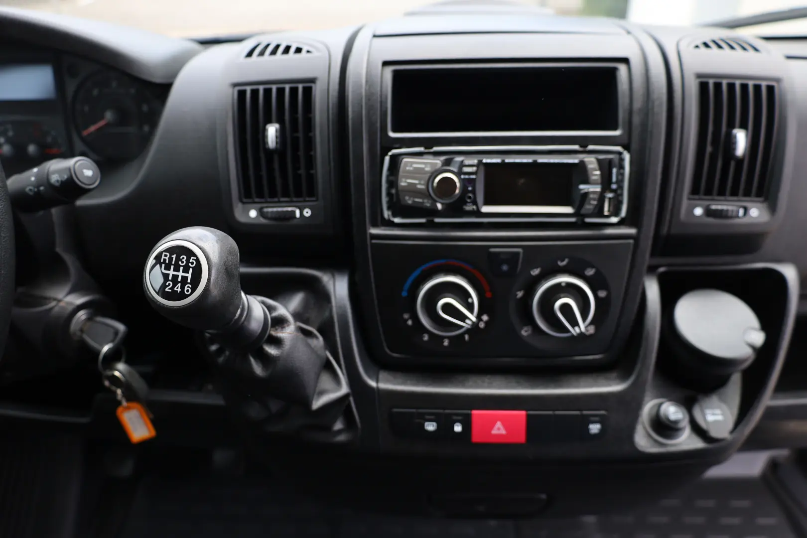Peugeot Boxer 2.0 130 HP L2H2