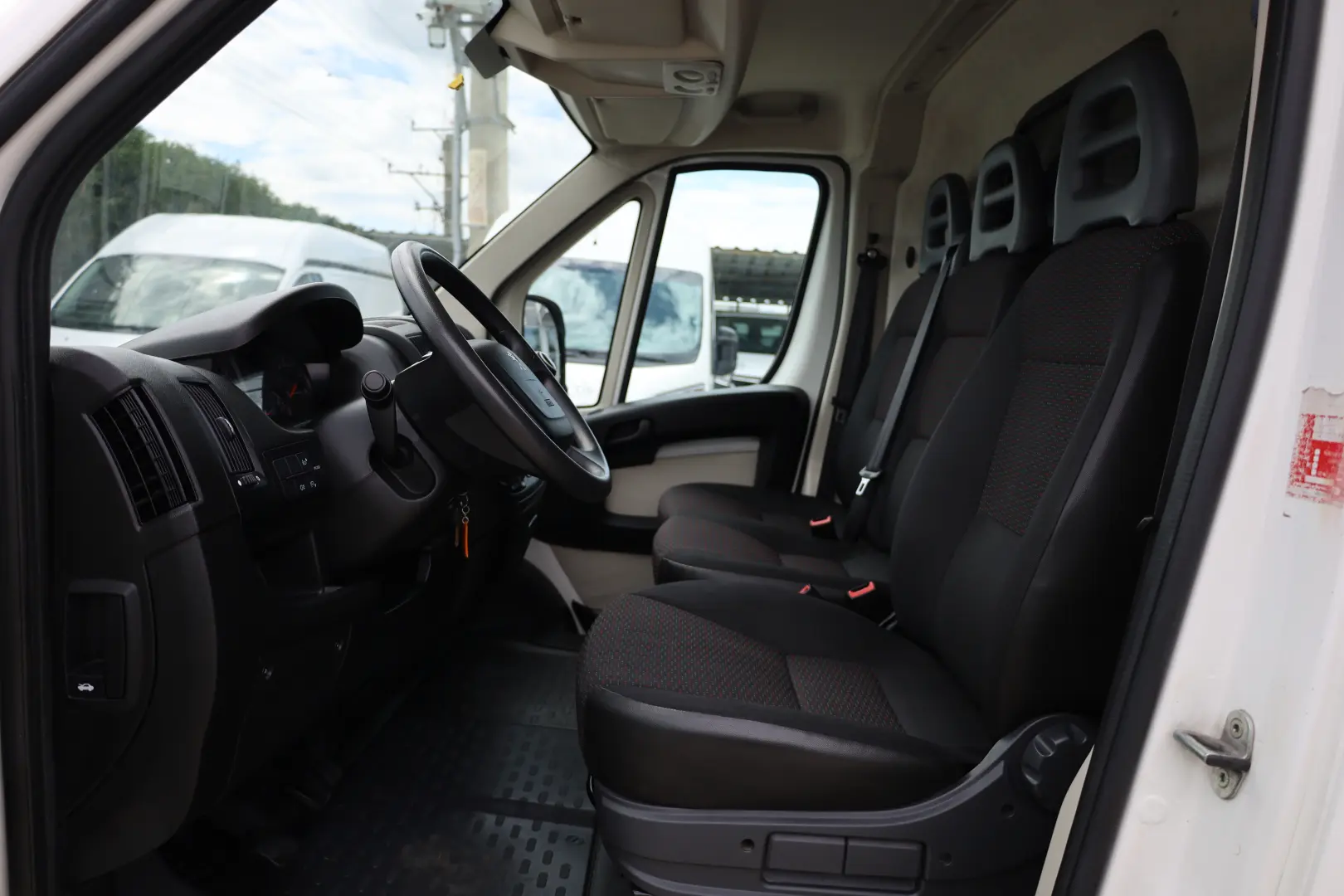 Peugeot Boxer 2.0 130 HP L2H2