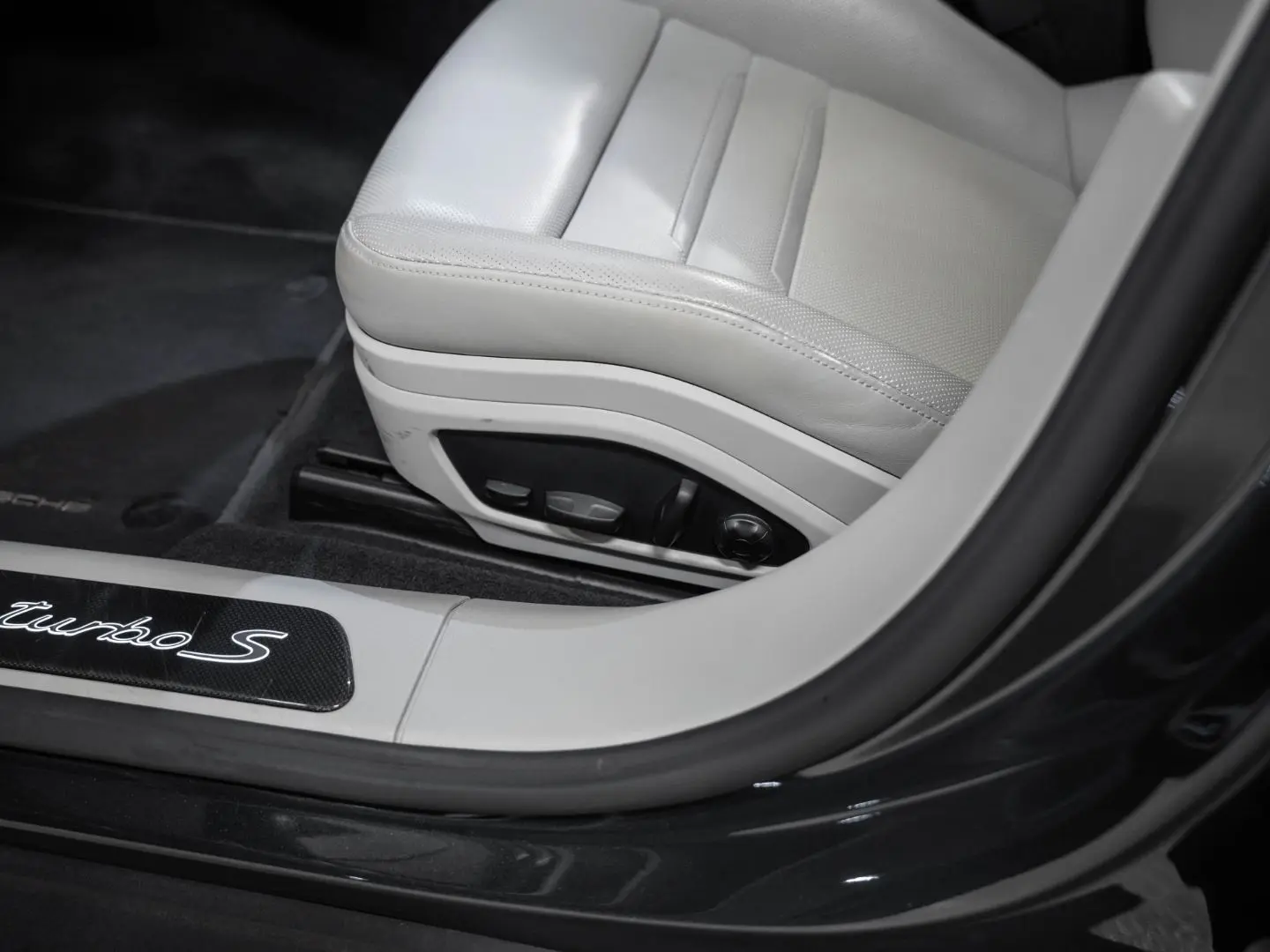 Panamera Turbo S Sport Chrono InnoDrive AHK BOSE