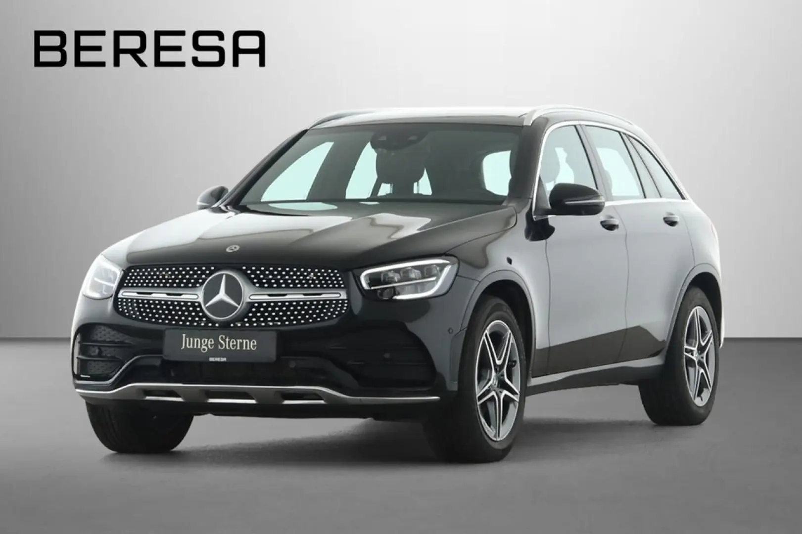 GLC 300 e 4M AMG Distronic Pano MBUX SHZ LED