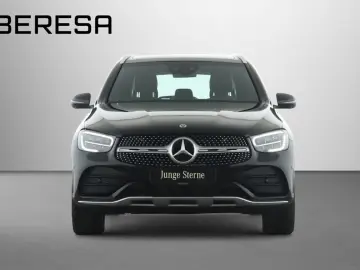 GLC 300 e 4M AMG Distronic Pano MBUX SHZ LED