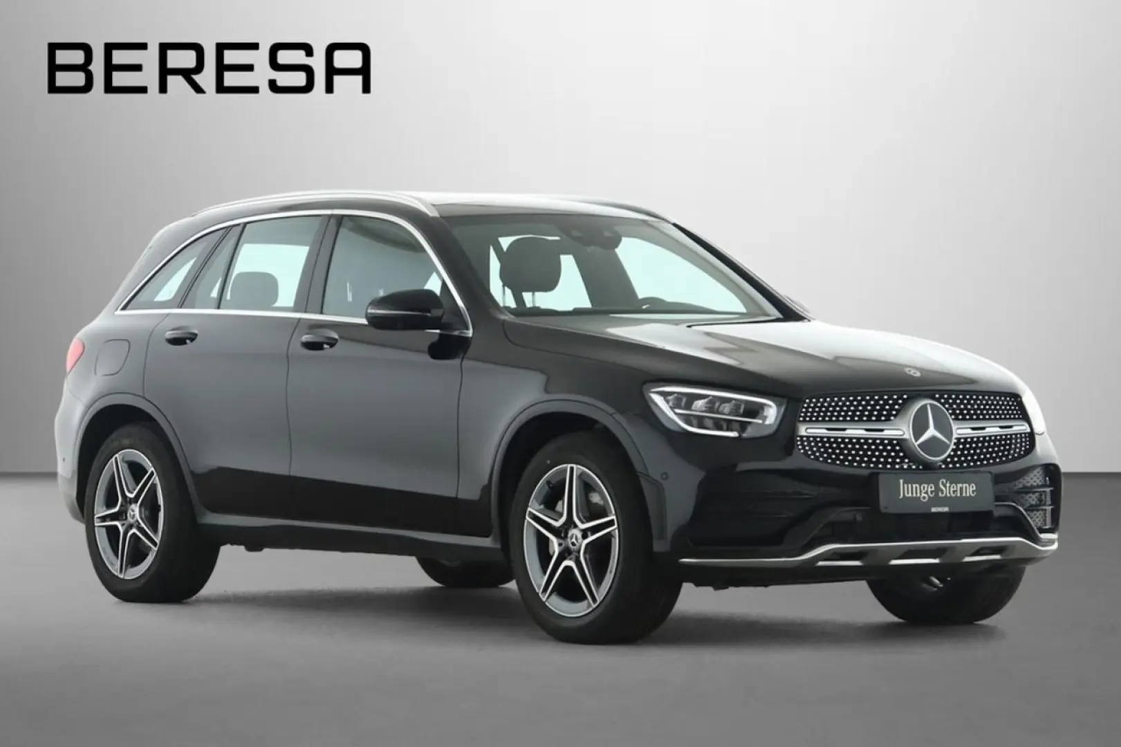 GLC 300 e 4M AMG Distronic Pano MBUX SHZ LED