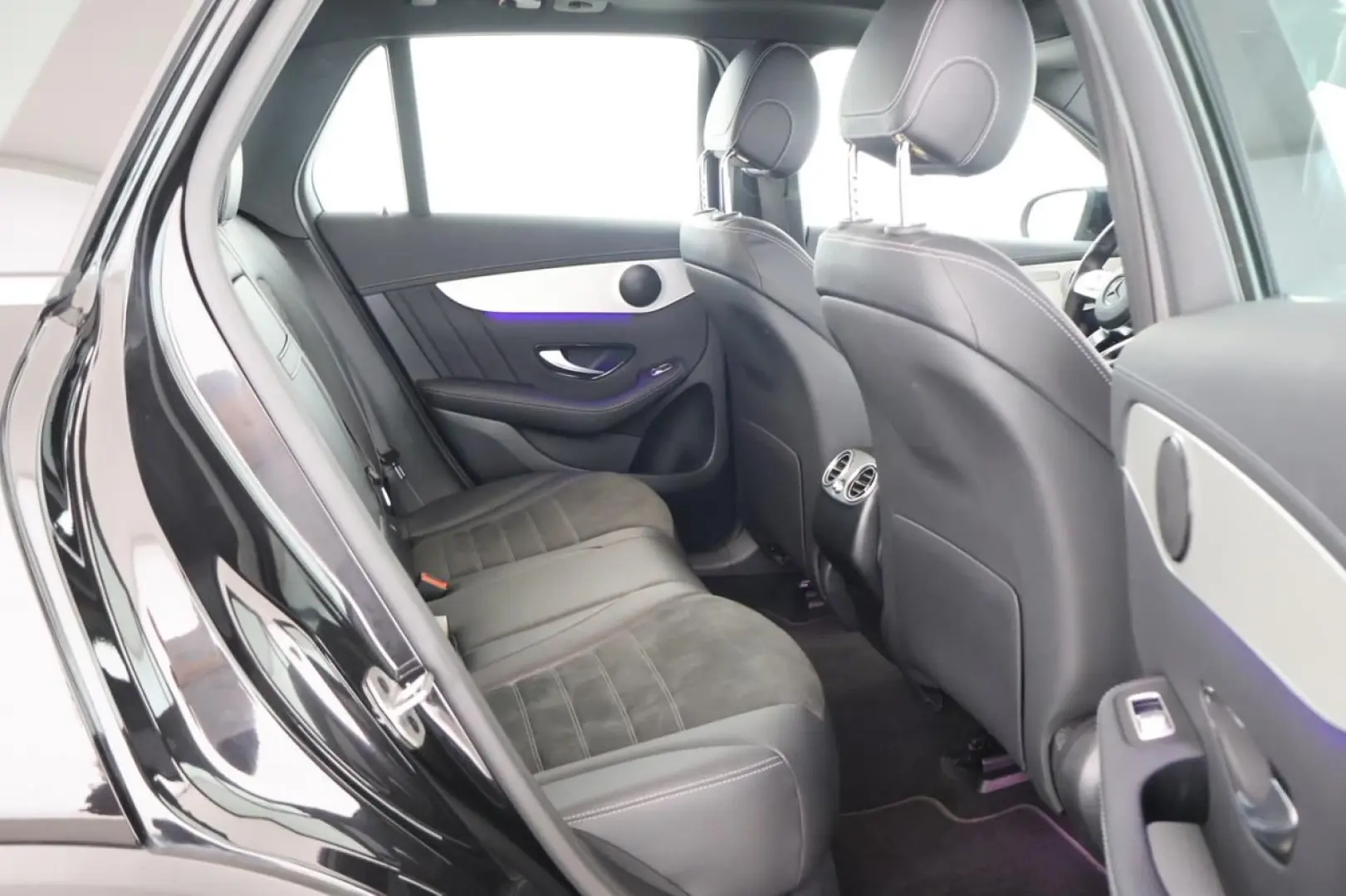 GLC 300 e 4M AMG Distronic Pano MBUX SHZ LED