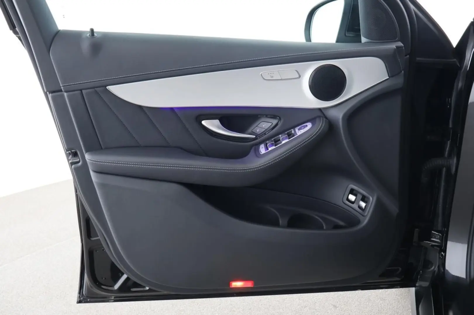 GLC 300 e 4M AMG Distronic Pano MBUX SHZ LED