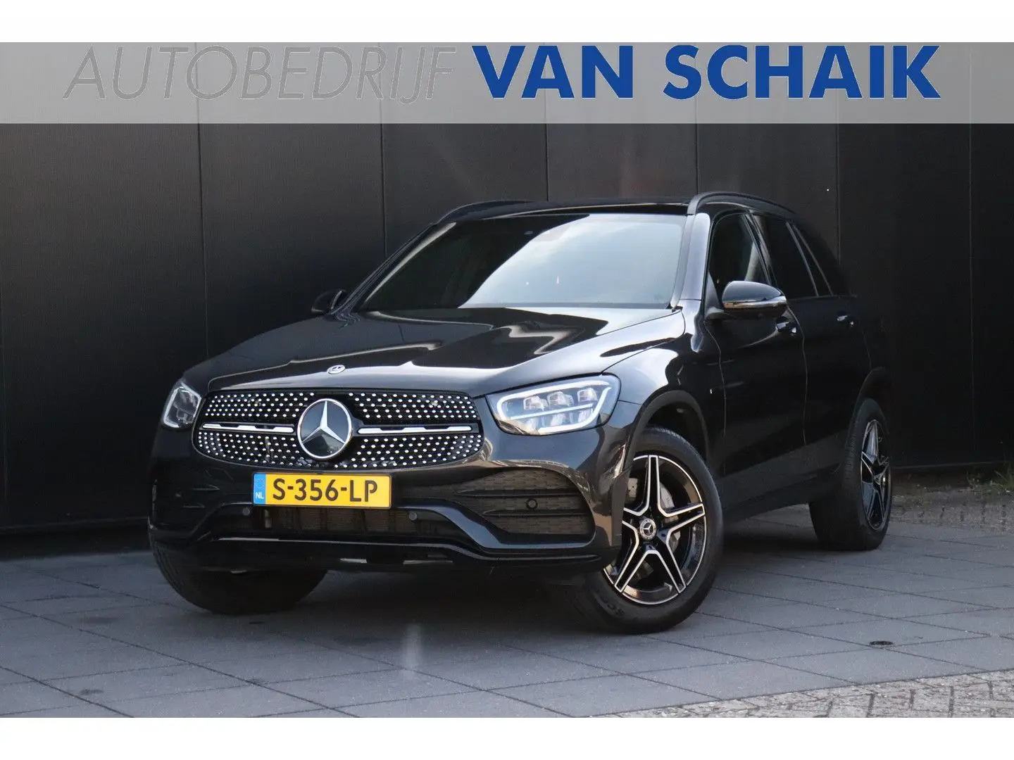 GLC 300 300e 4MATIC AMG Premium Plus | LEDER | P