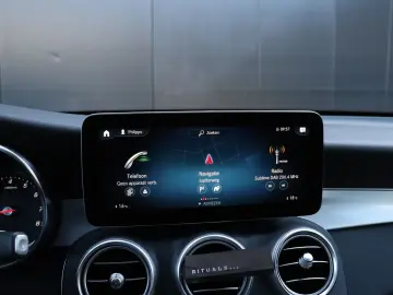 GLC 300 300e 4MATIC AMG Premium Plus | LEDER | P