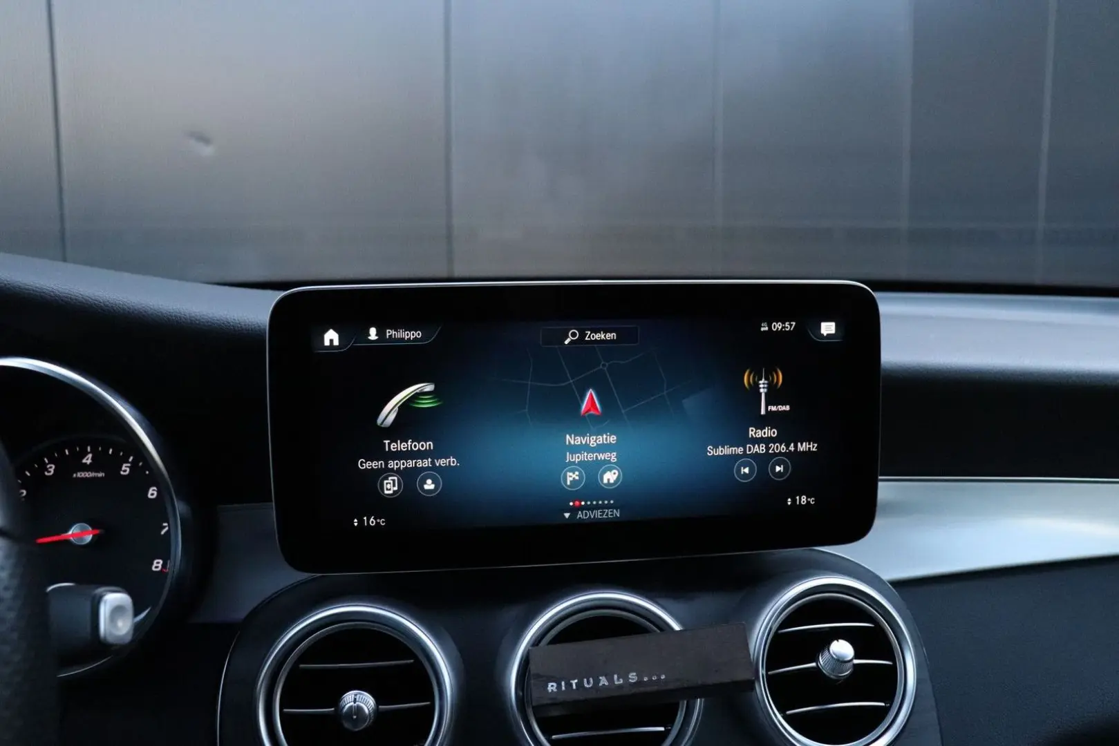 GLC 300 300e 4MATIC AMG Premium Plus | LEDER | P