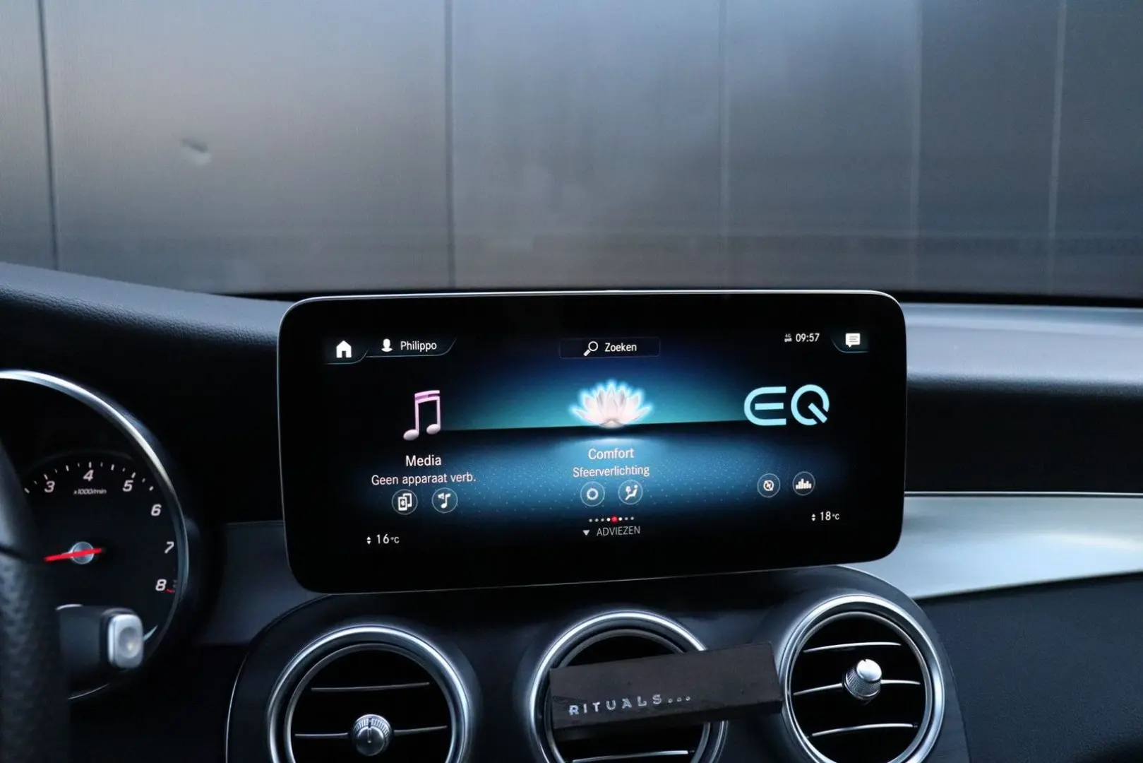 GLC 300 300e 4MATIC AMG Premium Plus | LEDER | P