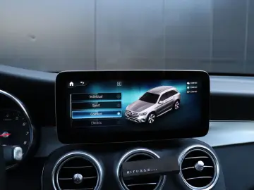 GLC 300 300e 4MATIC AMG Premium Plus | LEDER | P