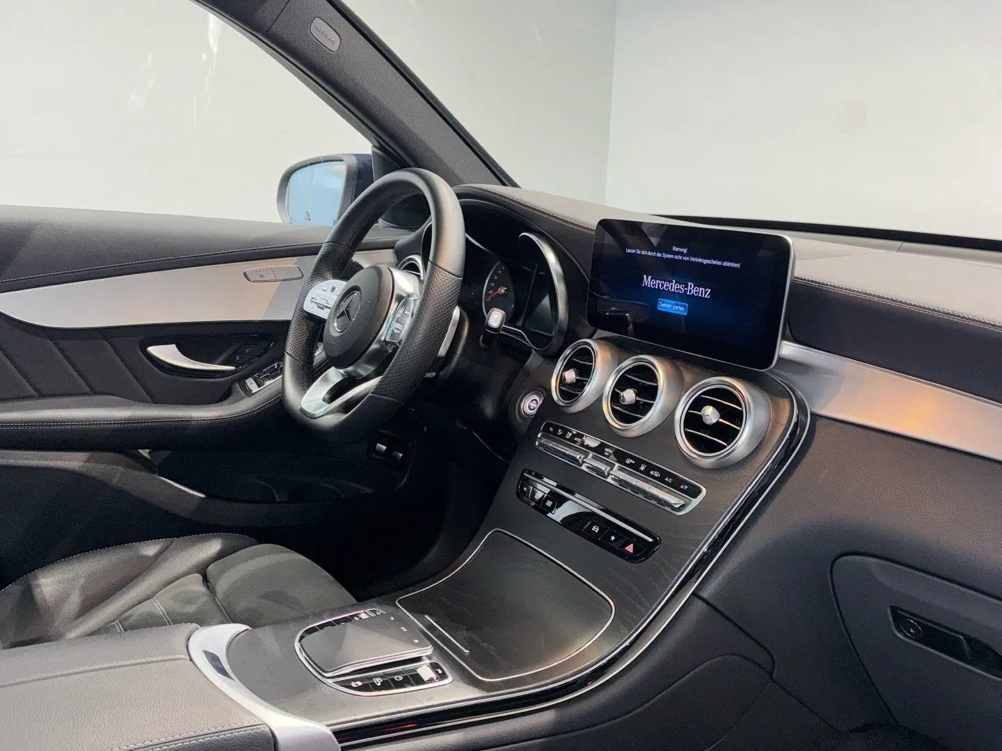 GLC 300 e 4M AMG Panorama 360°-Kamera LED AHK