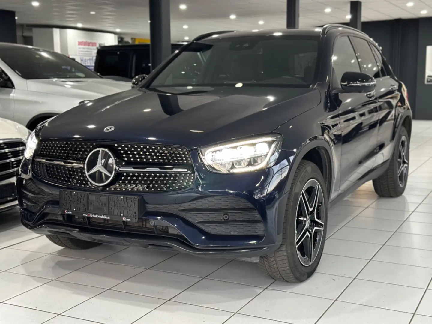 GLC 300 e 4Matic*AMG-LINE*PANO*360*AMBIENT*NIGHT
