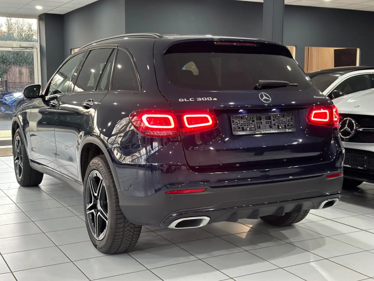 GLC 300 e 4Matic*AMG-LINE*PANO*360*AMBIENT*NIGHT