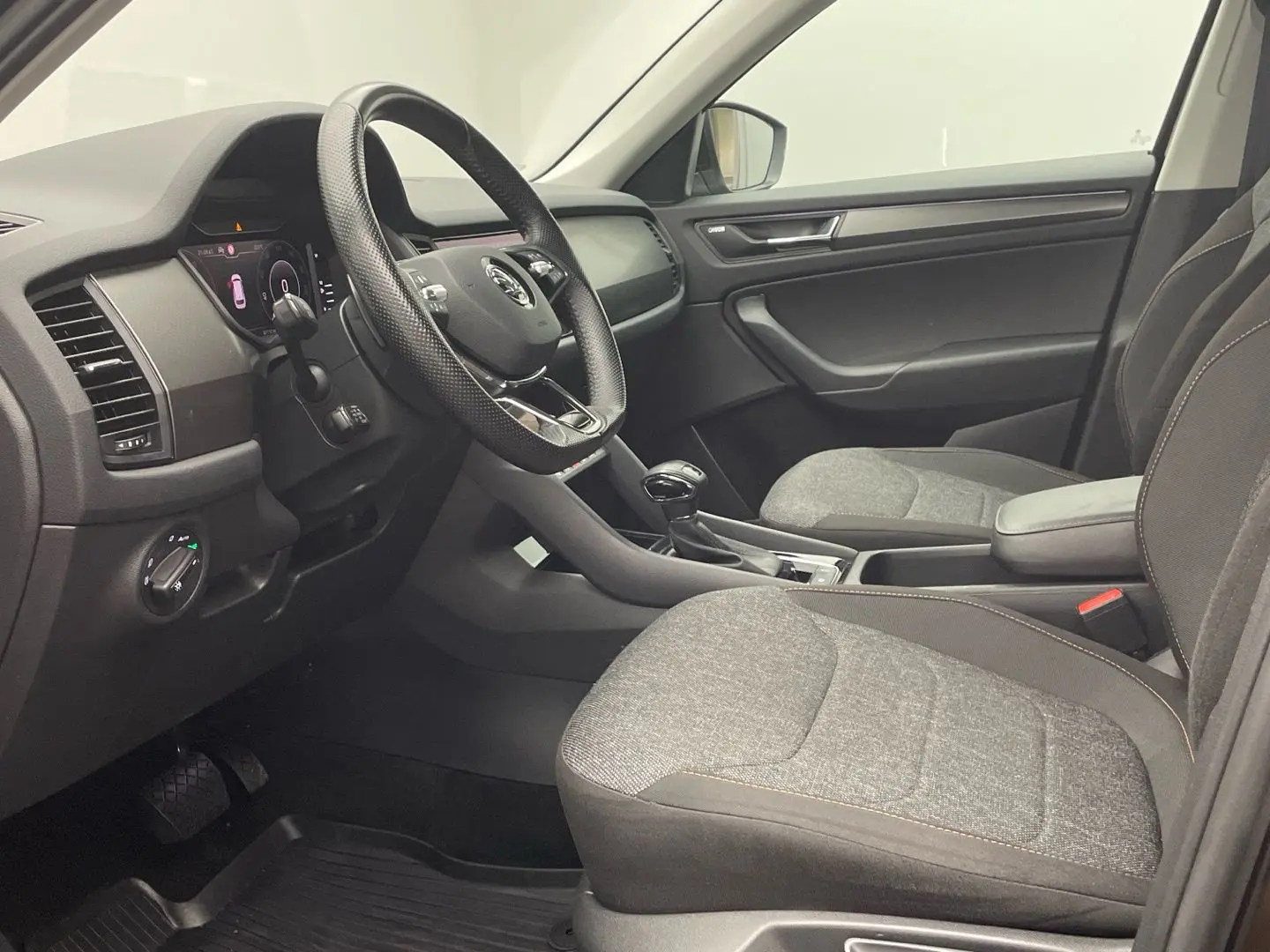 SKODA Kodiaq CLEVER 2.0 TDI DSG CarPlay LED LEASING