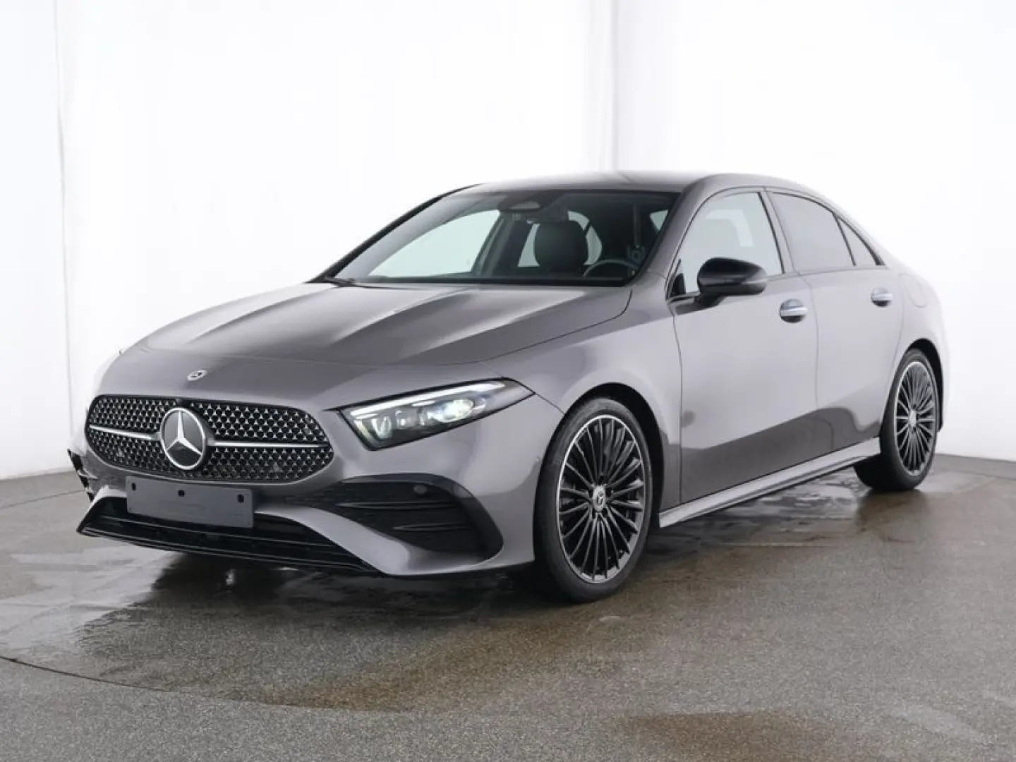 MERCEDES BENZ A250 4M Lim AMG+NIGHT+MBEAM+LEASING