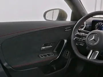 MERCEDES BENZ CLA200 AMG *Pano*Night*MultiBeam*360*LEASING