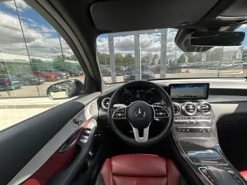 Mercedes-Benz GLC 300 e 4Matic 9G-TRONIC AMG Line