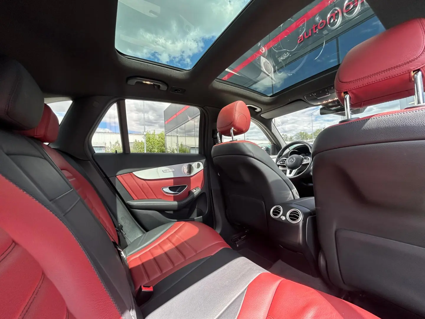 Mercedes-Benz GLC 300 e 4Matic 9G-TRONIC AMG Line