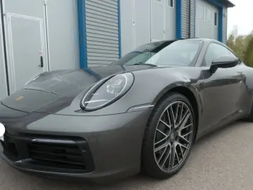 911/992 Carrera