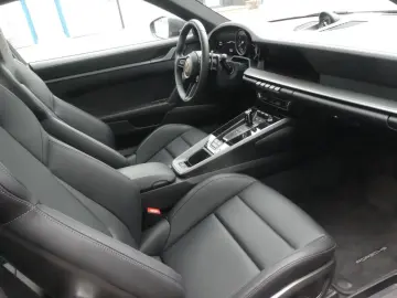 911/992 Carrera