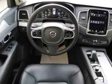 XC90