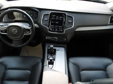 XC90