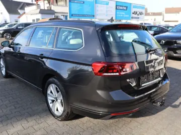 Passat Variant 2.0 TDI SCR DSG Business|LEDER|