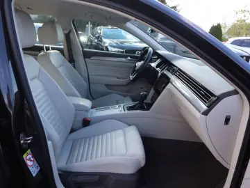 Passat Variant 2.0 TDI SCR DSG Business|LEDER|