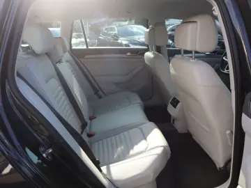Passat Variant 2.0 TDI SCR DSG Business|LEDER|