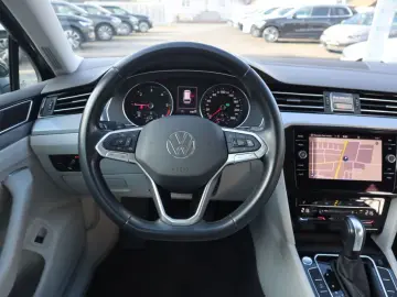 Passat Variant 2.0 TDI SCR DSG Business|LEDER|