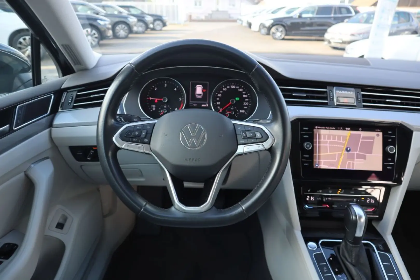 Passat Variant 2.0 TDI SCR DSG Business|LEDER|