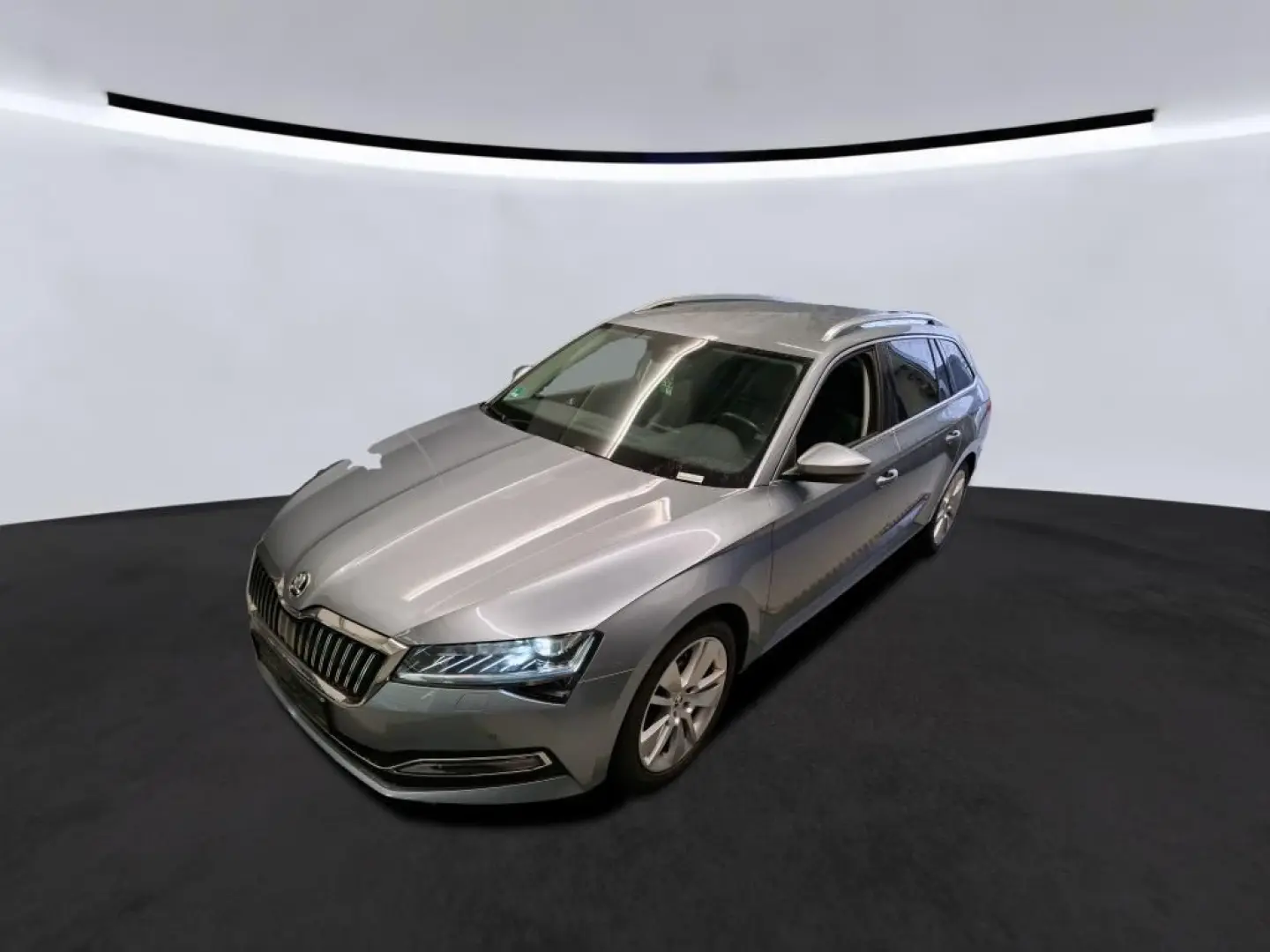 SUPERB COMBI 2.0TDi PREMIUM EDITION ACC/VC/KAM.