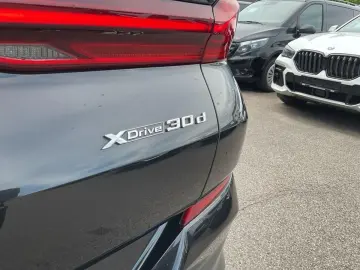 X6 xDRIVE 30d M-SPORTPAKET+PANO+StHZ+LASER+AHK+A