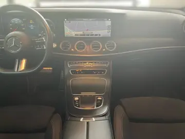 E 220 d +AMG+360°+DISTRONIC+KAMERA+WIDE