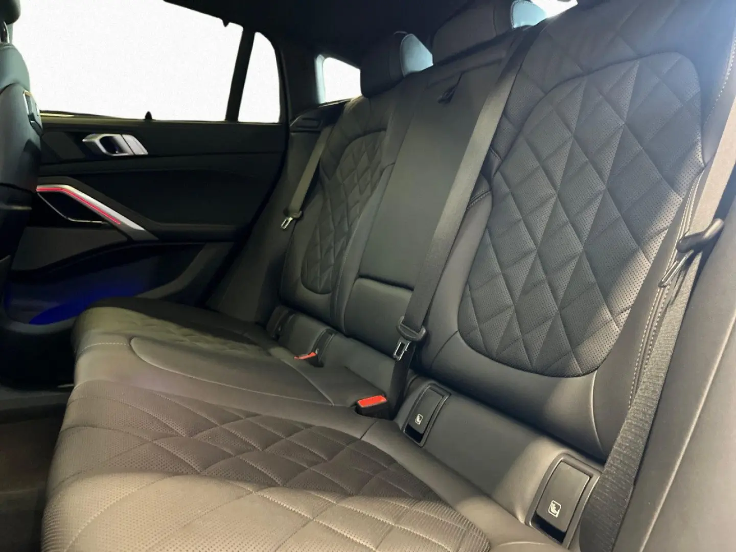 X6 xDrive40d M Sport 2-Achs,StHz,Pano,AHK,H/K