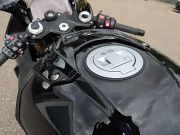 S 1000 RR Race-/Dynamik-Paket DDC LED Heizgriffe