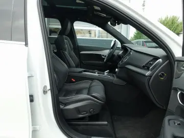 XC90 Recharge Plus T8 AWD/360°/Pano/H&K/BLIS