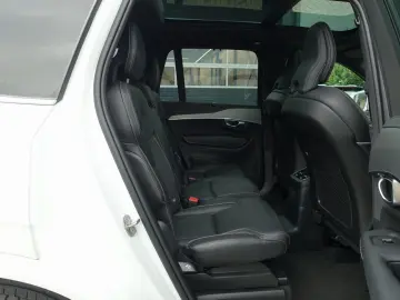 XC90 Recharge Plus T8 AWD/360°/Pano/H&K/BLIS