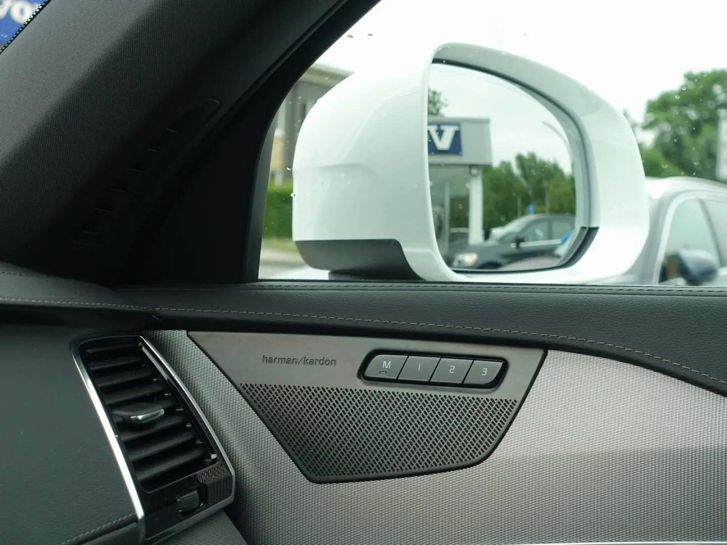 XC90 Recharge Plus T8 AWD/360°/Pano/H&K/BLIS