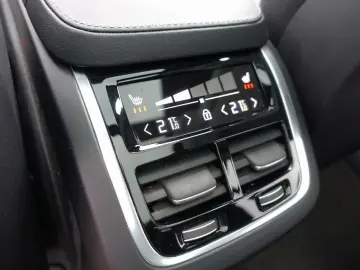 XC90 Recharge Plus T8 AWD/360°/Pano/H&K/BLIS