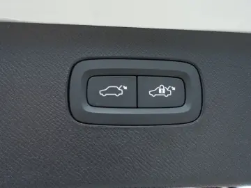 XC90 Recharge Plus T8 AWD/360°/Pano/H&K/BLIS