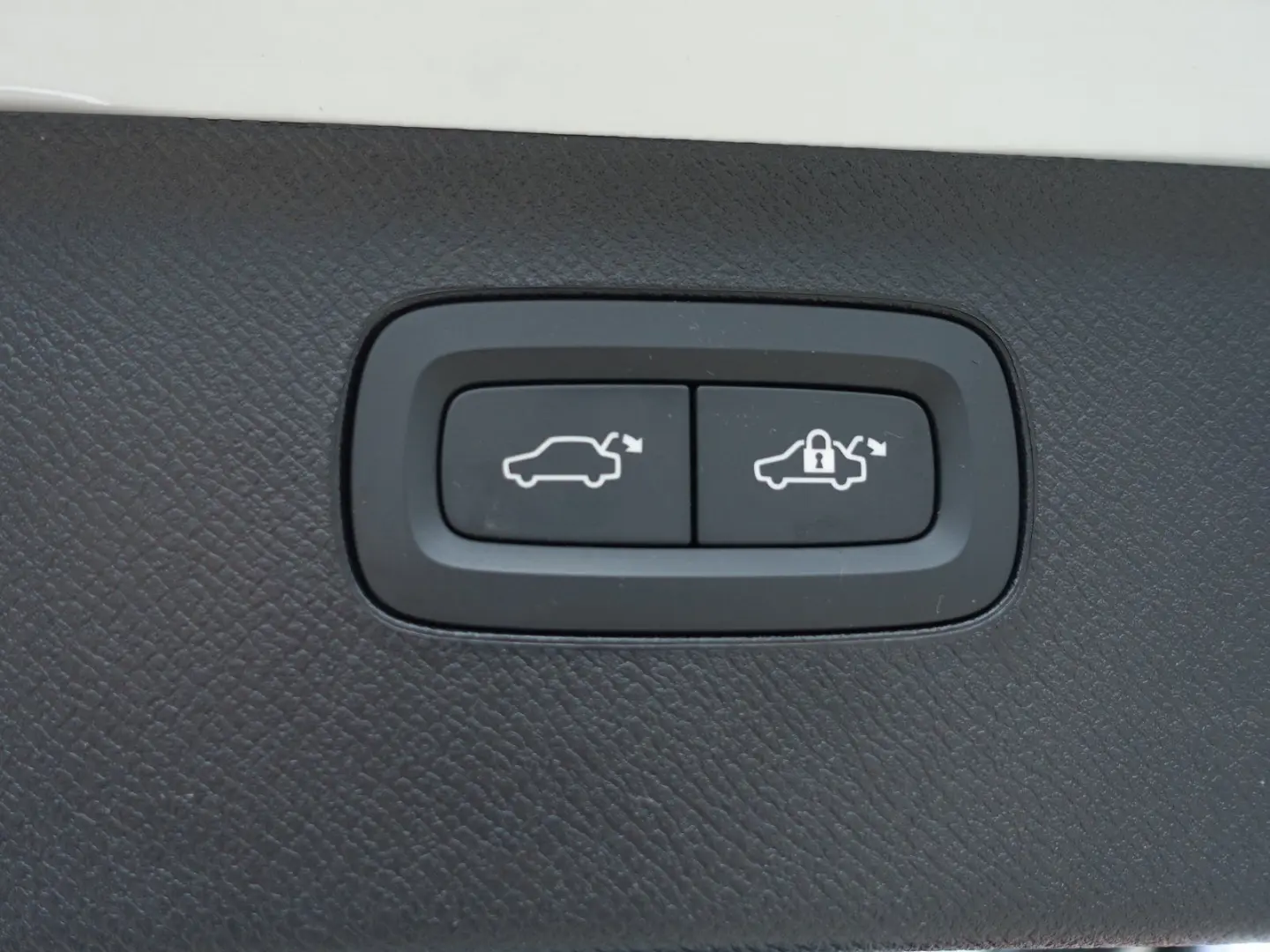 XC90 Recharge Plus T8 AWD/360°/Pano/H&K/BLIS